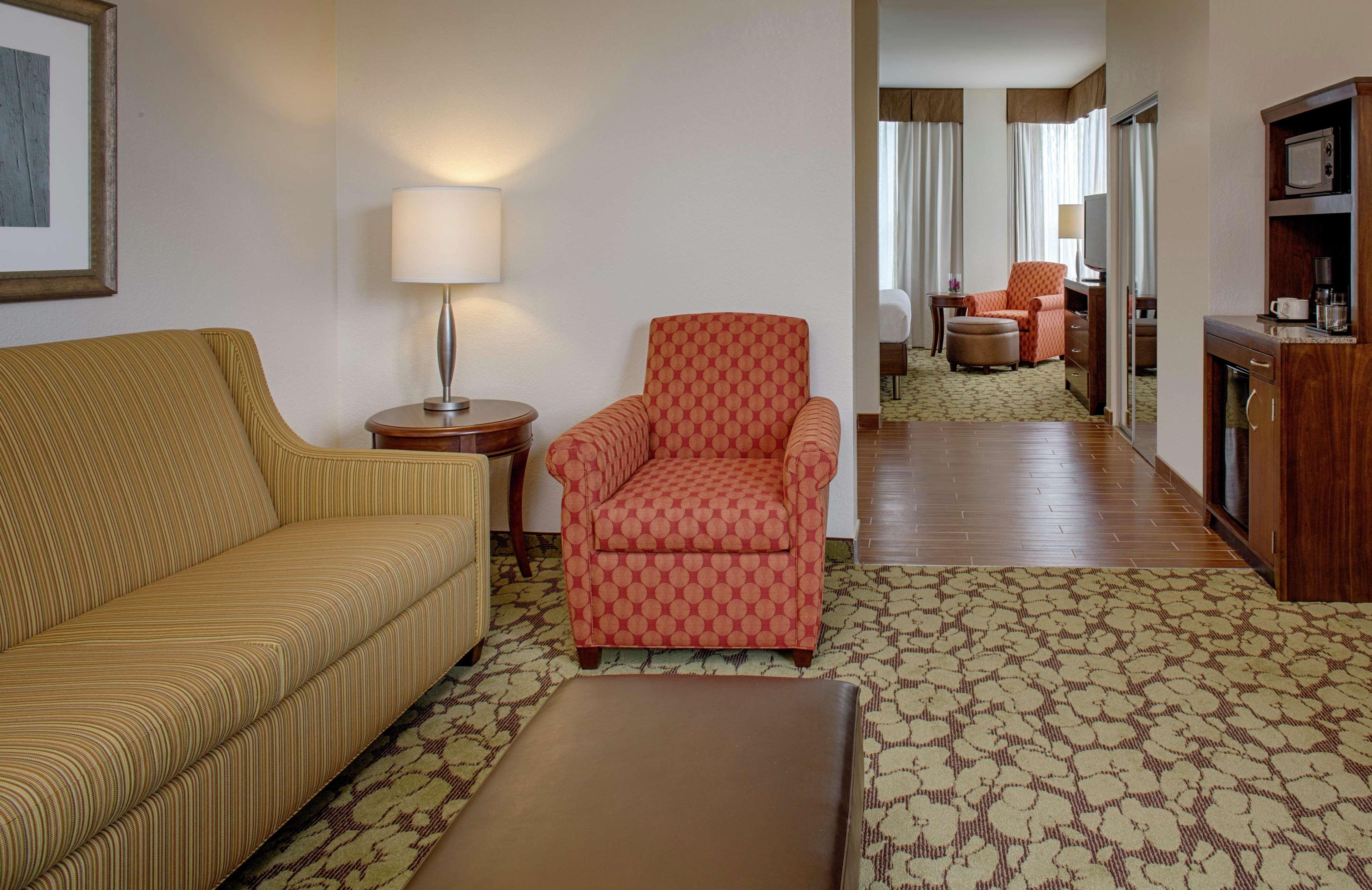 Hilton Garden Inn New Orleans French Quarter/Cbd Экстерьер фото